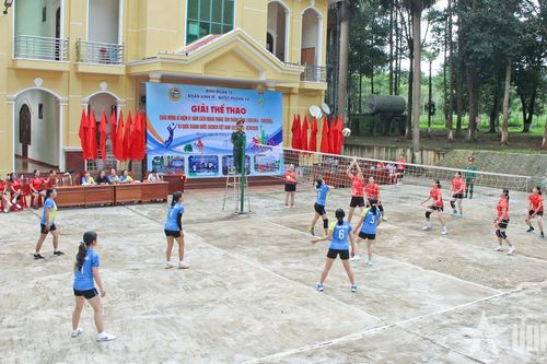 Đoàn Kinh tế - Quốc phòng 74 (Binh đoàn 15) tổ chức Giải thể thao chào mừng Quốc khánh 2-9