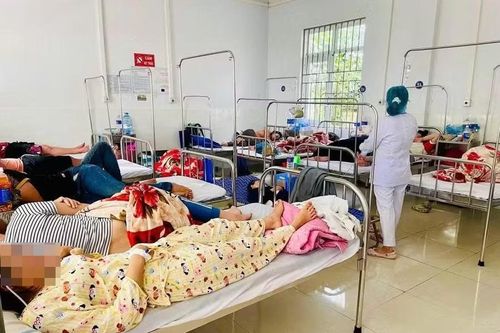 Số người nhập viện nghi ngộ độc sau khi ăn bánh mì ở Gia Lai tăng lên 150