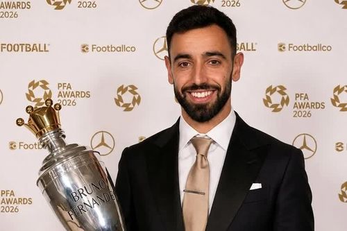 Bruno Fernandes bội thu danh hiệu cá nhân mùa giải 2025/2026