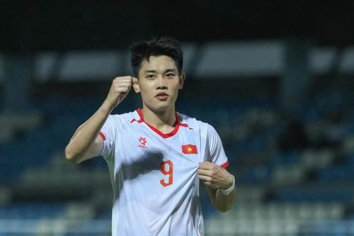 Đình Bắc hướng đến chiến thắng cùng tuyển Việt Nam