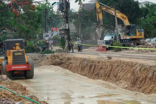 2 nhà thầu giao thông bị 'sờ gáy'