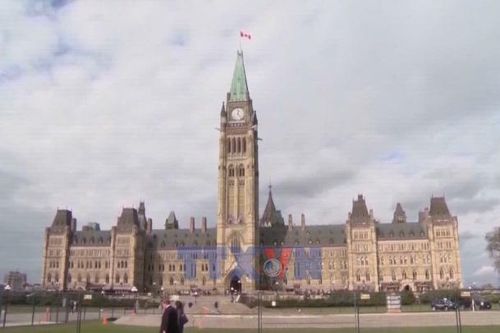 Canada áp thuế trả đũa nhắm vào hàng hóa của Mỹ