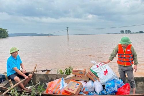 Thiệt hại do bão số 4: Hơn 6.000 hộ dân bị chia cắt, gần 65.000 khách hàng mất điện do mưa lũ