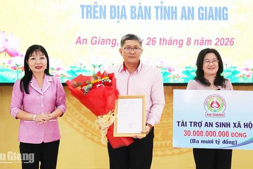 An Giang tiếp nhận 30 tỷ đồng xây dựng 500 căn nhà Đại đoàn kết