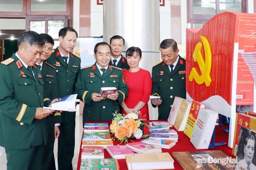 KỶ NIỆM 65 NĂM THÀNH LẬP TRƯỜNG SĨ QUAN LỤC QUÂN 2 Phát huy truyền thống, vững bước tương lai