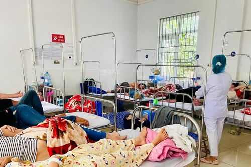 Số người nghi ngộ độc thực phẩm nhập viện sau ăn bánh mì tại An Khê tăng lên 151 người