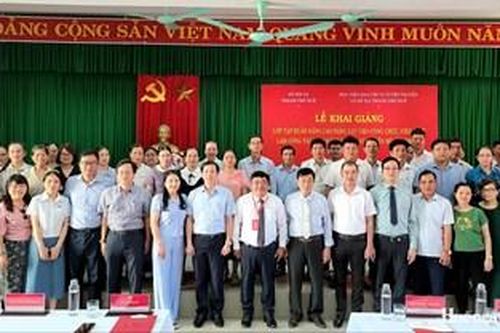 Tập huấn về bình đẳng giới và vì sự tiến bộ của phụ nữ