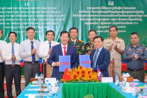 An Giang: Hợp tác tìm kiếm hài cốt liệt sĩ hy sinh ở Campuchia