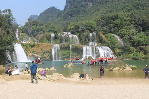 Tăng cường thông tin, cảnh báo và bảo đảm an toàn cho khách du lịch