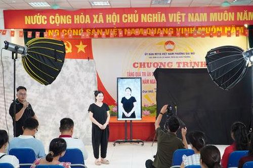 Phường Đại Mỗ bồi dưỡng kỹ năng livestream bán hàng thực chiến cho hộ kinh doanh