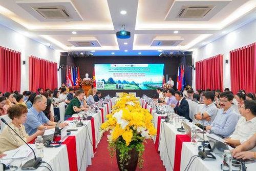 Kết nối tri thức quốc tế với những vấn đề phát triển của Việt Nam