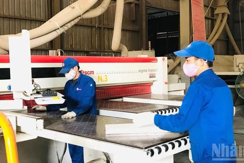 Nâng cao năng lực cạnh tranh cho doanh nghiệp khu công nghiệp