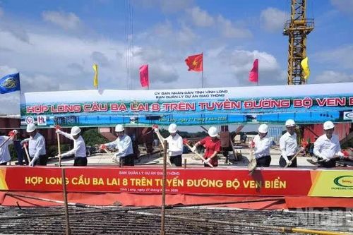 Hợp long cầu Ba Lai 8 trên tuyến đường bộ ven biển Vĩnh Long