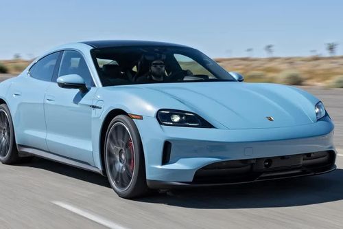 Porsche lên tiếng về tương lai của dòng xe điện đầu tiên