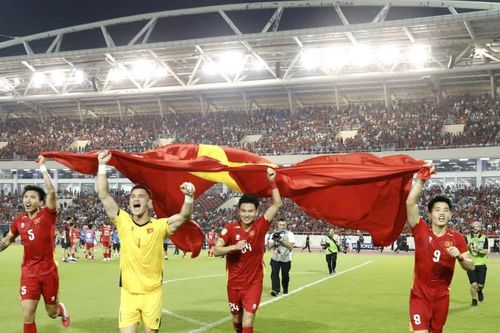 Khoảnh khắc Mỹ Đình 'vỡ òa' khi tuyển Việt Nam vô địch ASEAN Cup 2026