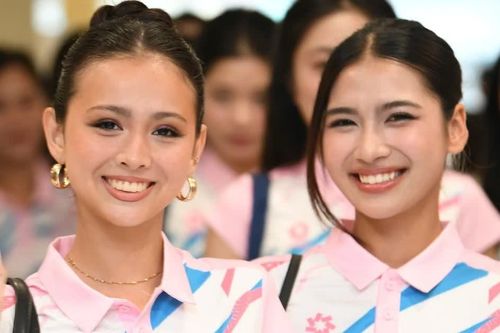 53 thí sinh Hoa hậu Việt Nam đổ bộ thảm đỏ Siêu cúp Quốc gia