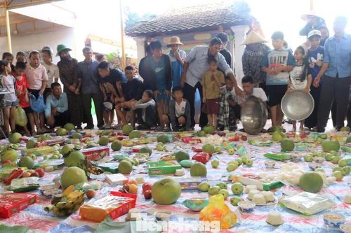 Độc đáo lễ 'cướp cô hồn' ngày Rằm tháng Bảy