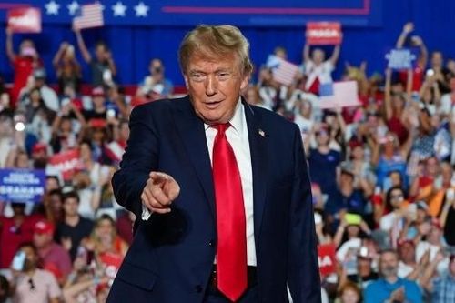 Ông Trump nói về việc giám đốc CIA tới Nga, muốn 'dạy Canada một bài học'