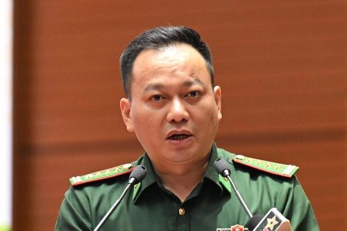 Hơn 2.000 người chưa có smartphone, lính biên phòng Lai Châu đi từng bản 'xóa mù số'