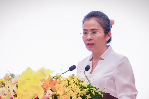 Sơ kết 5 năm thực hiện Nghị quyết 02-NQ/TW về 'Đổi mới tổ chức và hoạt động của Công đoàn Việt Nam trong tình hình mới'