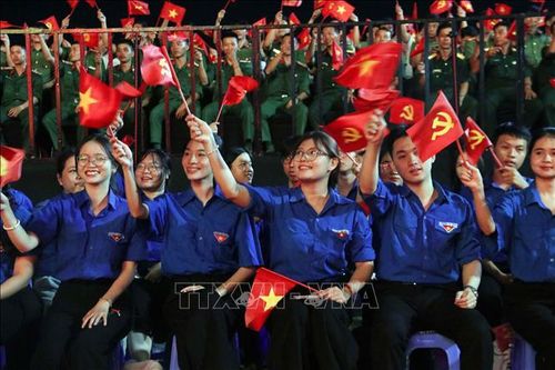 Đặt mục tiêu xây dựng thế hệ thanh niên phát triển toàn diện