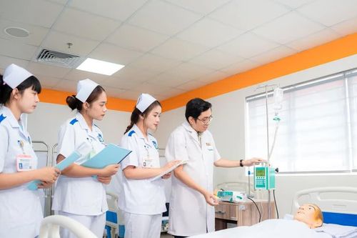Thành phố Hồ Chí Minh hỗ trợ 100% học phí đào tạo bác sĩ nội trú