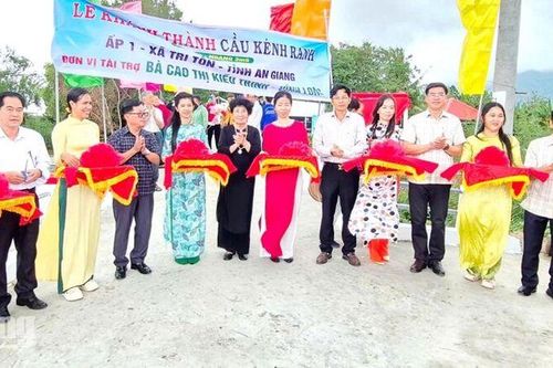 Tri Tôn khánh thành cầu Kênh Ranh 15 trị giá 496 triệu đồng