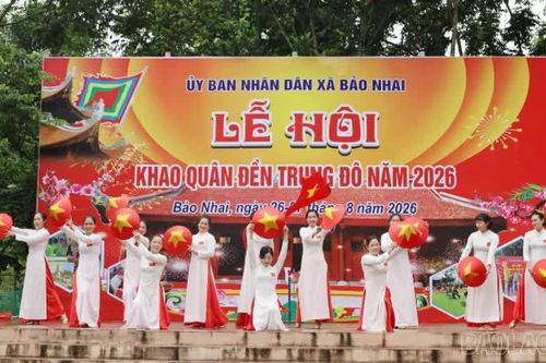 Tưng bừng Lễ hội Khao Quân đền Trung Đô năm 2026