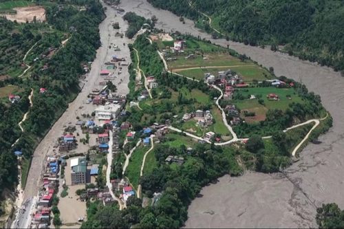 Lũ quét Nepal - Tây Tạng: Từng giờ chờ tin người mất tích