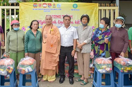Mùa Vu lan ấm áp của người dân vùng ven TP.HCM