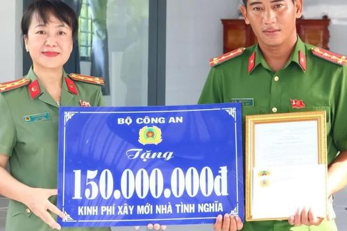 Đồng Tháp trao nhà của Bộ Công an tặng cán bộ, chiến sĩ