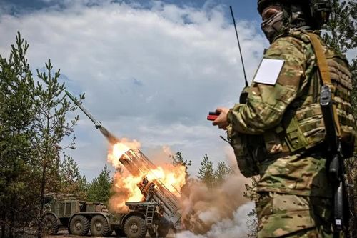 Ukraine tăng cường phòng thủ Donetsk