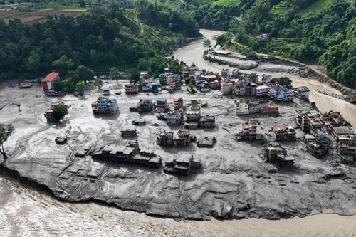 Trung Quốc, Nepal khẩn trương cứu hộ sau thảm họa lũ quét