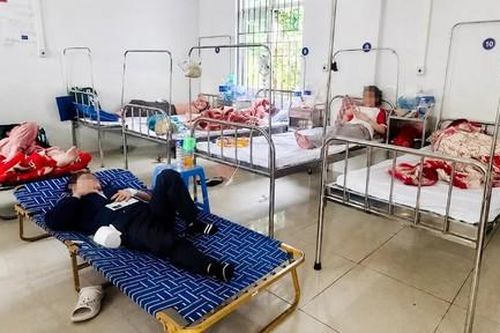 Gia Lai:  150 người nghi ngộ độc sau khi ăn bánh mì