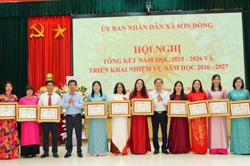 Xã Sơn Đồng đẩy mạnh chuyển đổi số trong giáo dục trong năm học mới