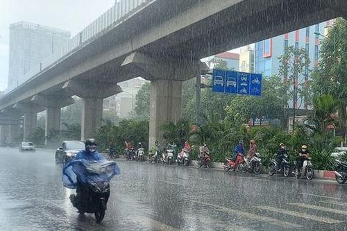 Hà Nội: Lũ sông xuống chậm, mưa to trở lại