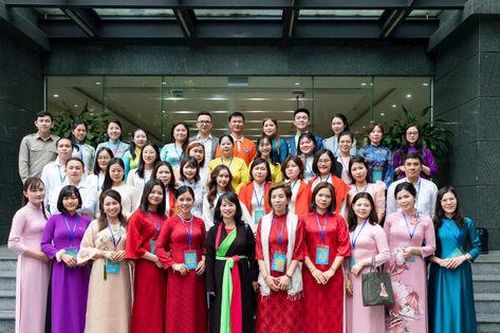 Hành trình mới của những người 'gieo' tiếng Việt' ở nước ngoài
