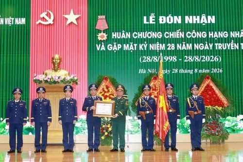 Thượng tướng Nguyễn Quang Ngọc dự Lễ đón nhận Huân chương Chiến công hạng Nhất của Cảnh sát biển Việt Nam