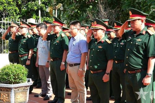 Quân khu 5 về nguồn, tri ân tại tỉnh Quảng Ngãi