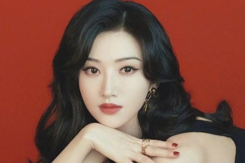 Cảnh Điềm lên tiếng về scandal dậy sóng Trung Quốc