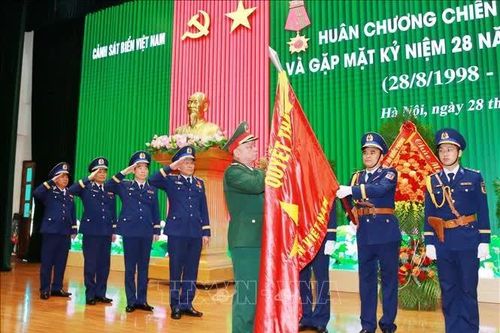 Cảnh sát biển Việt Nam vững vàng nơi đầu sóng, giữ nghiêm pháp luật trên biển