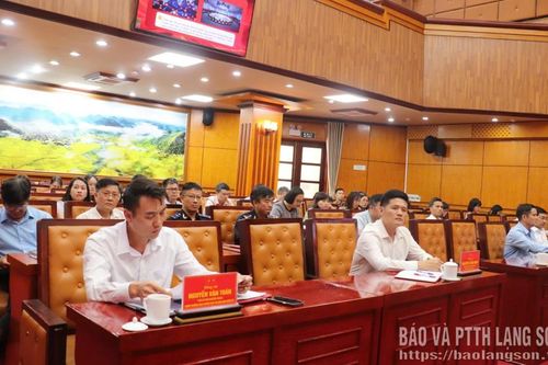 Đảng ủy UBND tỉnh tổ chức hội nghị thông tin tình hình thời sự