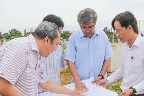 Phó Chủ tịch UBND tỉnh Nguyễn Minh kiểm tra tiến độ các dự án trọng điểm Đông Lâm Đồng