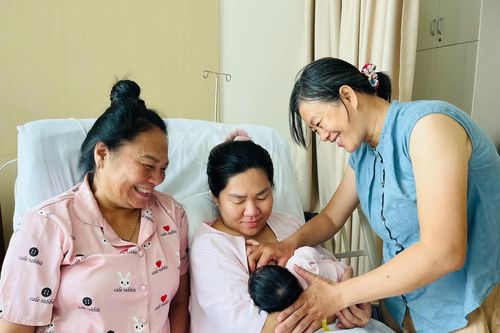 'Bà mụ sữa mẹ' và hành trình đồng hành cùng 11.000 bà mẹ