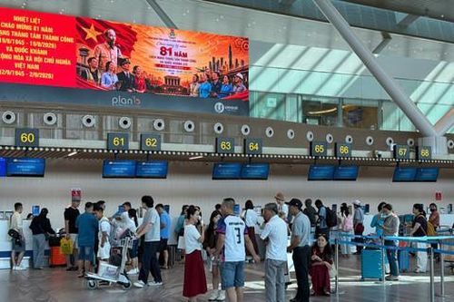 Sân bay Tân Sơn Nhất dự kiến đón 135.000 lượt khách/ngày cao điểm dịp 2-9