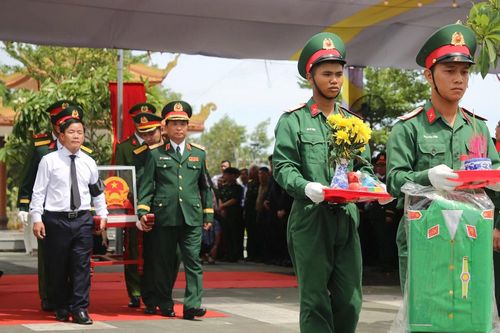 Quảng Trị truy điệu, an táng 13 hài cốt liệt sỹ tìm thấy ở khu vực Câu Nhi