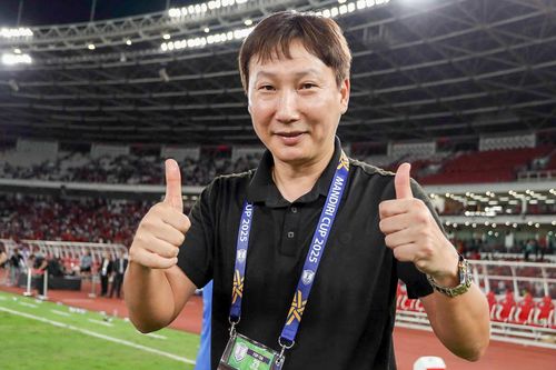 HLV Kim Sang-sik: Chính tôi cũng tự hỏi liệu mình có ma thuật