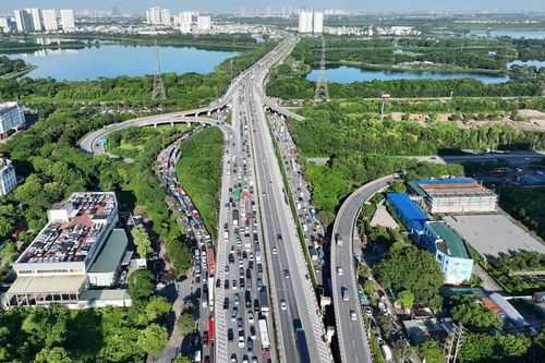 Dự kiến phân luồng xe đi ngược chiều tránh ùn tắc trên cao tốc Pháp Vân - Cao Bồ