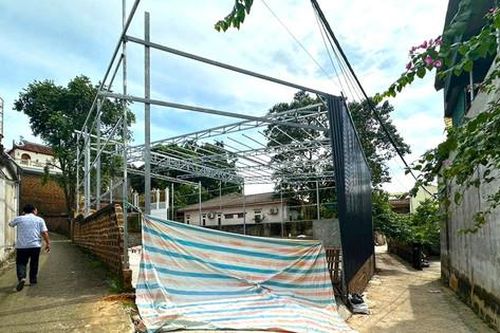 Xã Hạ Bằng đình chỉ công trình chưa được cấp phép trong khu dân cư