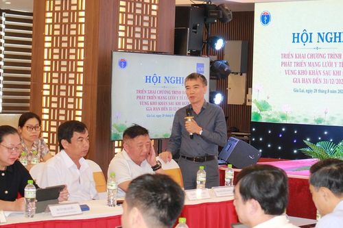 Đầu tư y tế cơ sở, chăm sóc người dân vùng khó khăn